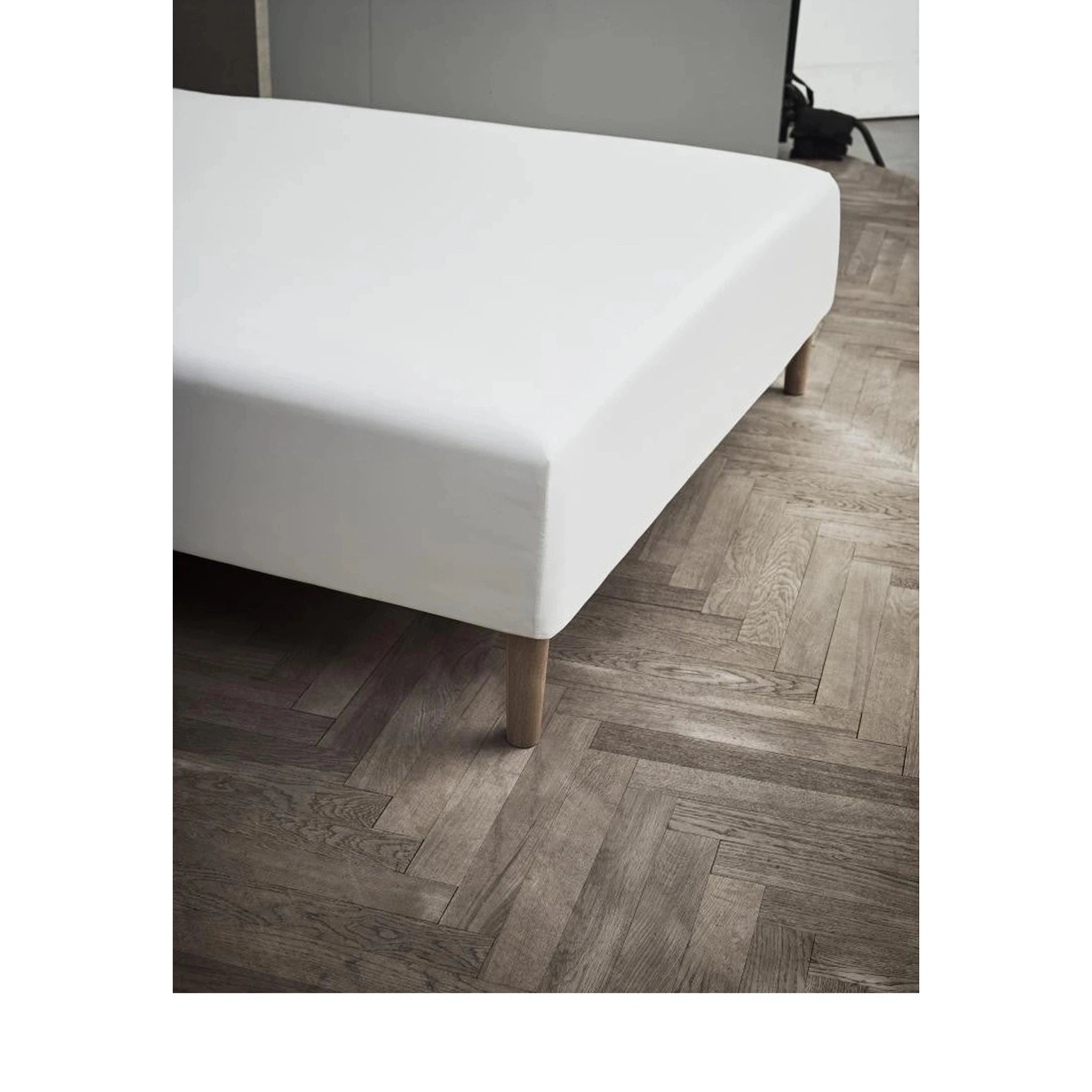 Juna Percale Box-Sheet White, 90x30x210 cm