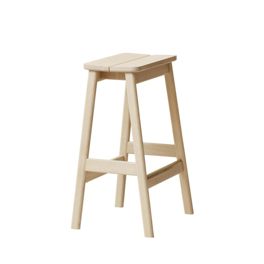 Form&Refine Angle Barhocker 65 cm, Weiss-Pigmentierte Eiche