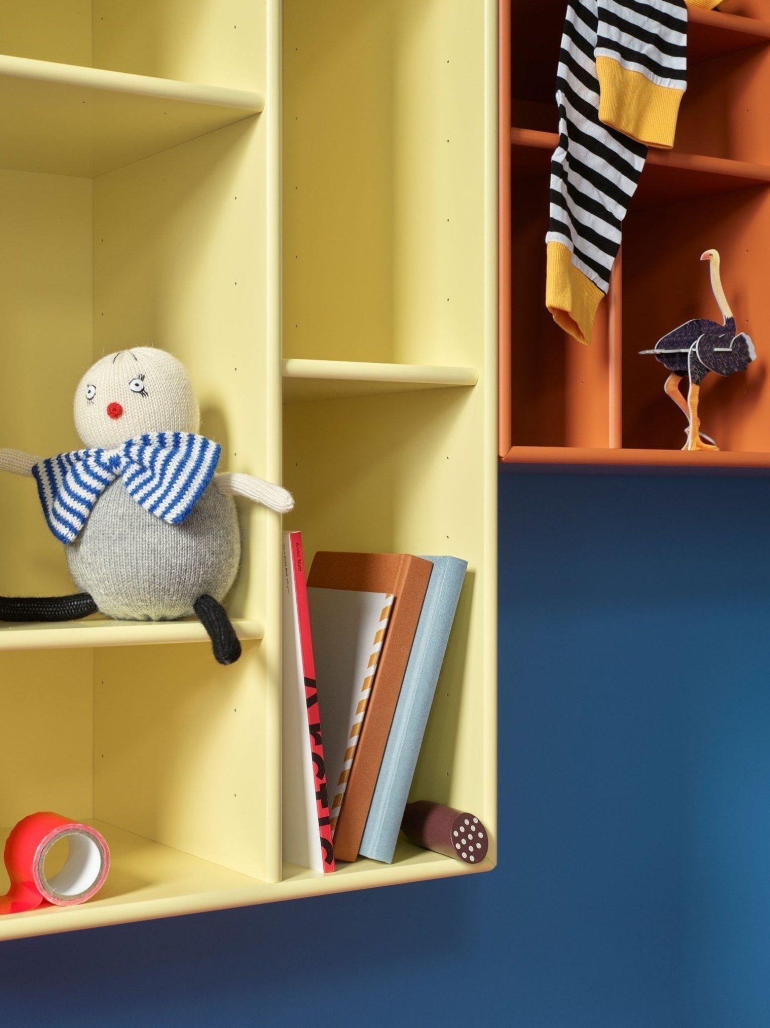 Montana Compile Decorative Shelf With 3 Cm Plinth, Black