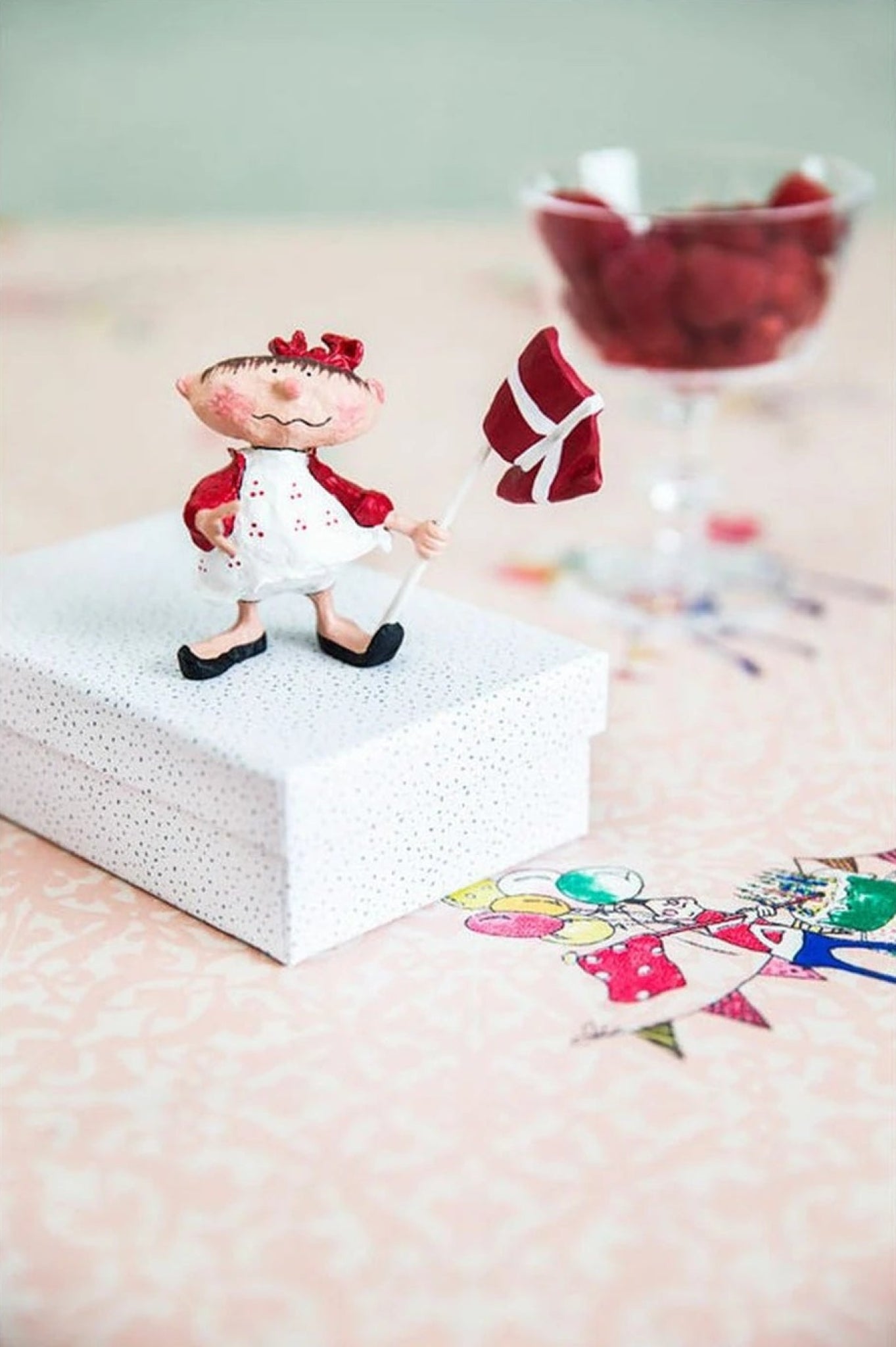 Medusa Copenhagen Glass With Crystal Plastic Base