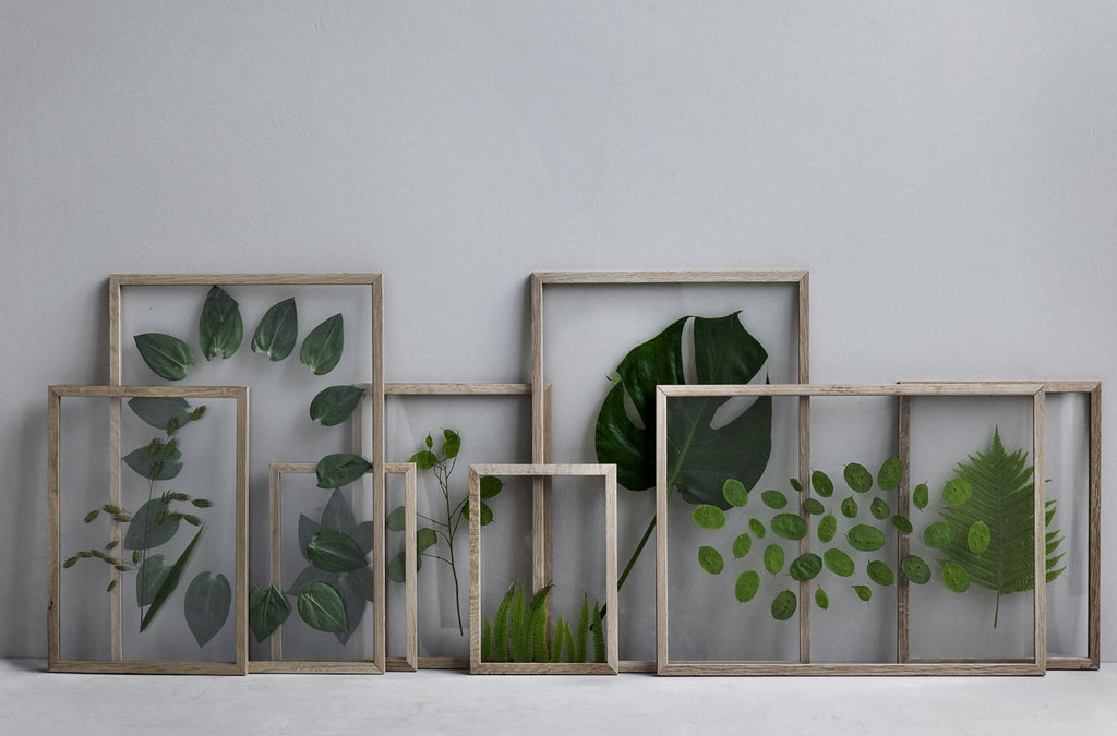 Moebe A3 Oak Frame: Stylish European Design with Acrylic Glass