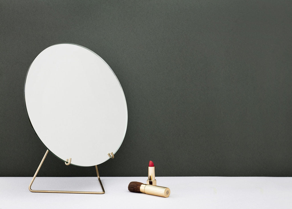 Elegant Moebe Standing Mirror Ø20 cm in Brass - Minimalist Design Decor