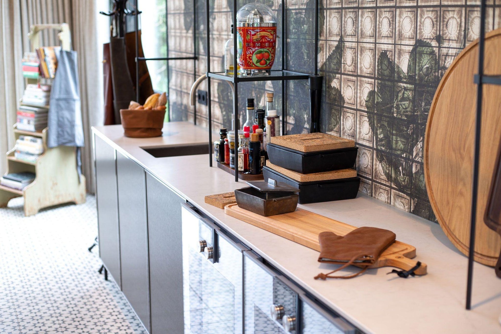 Dutchdeluxes rectangular casserole dish large, matt black