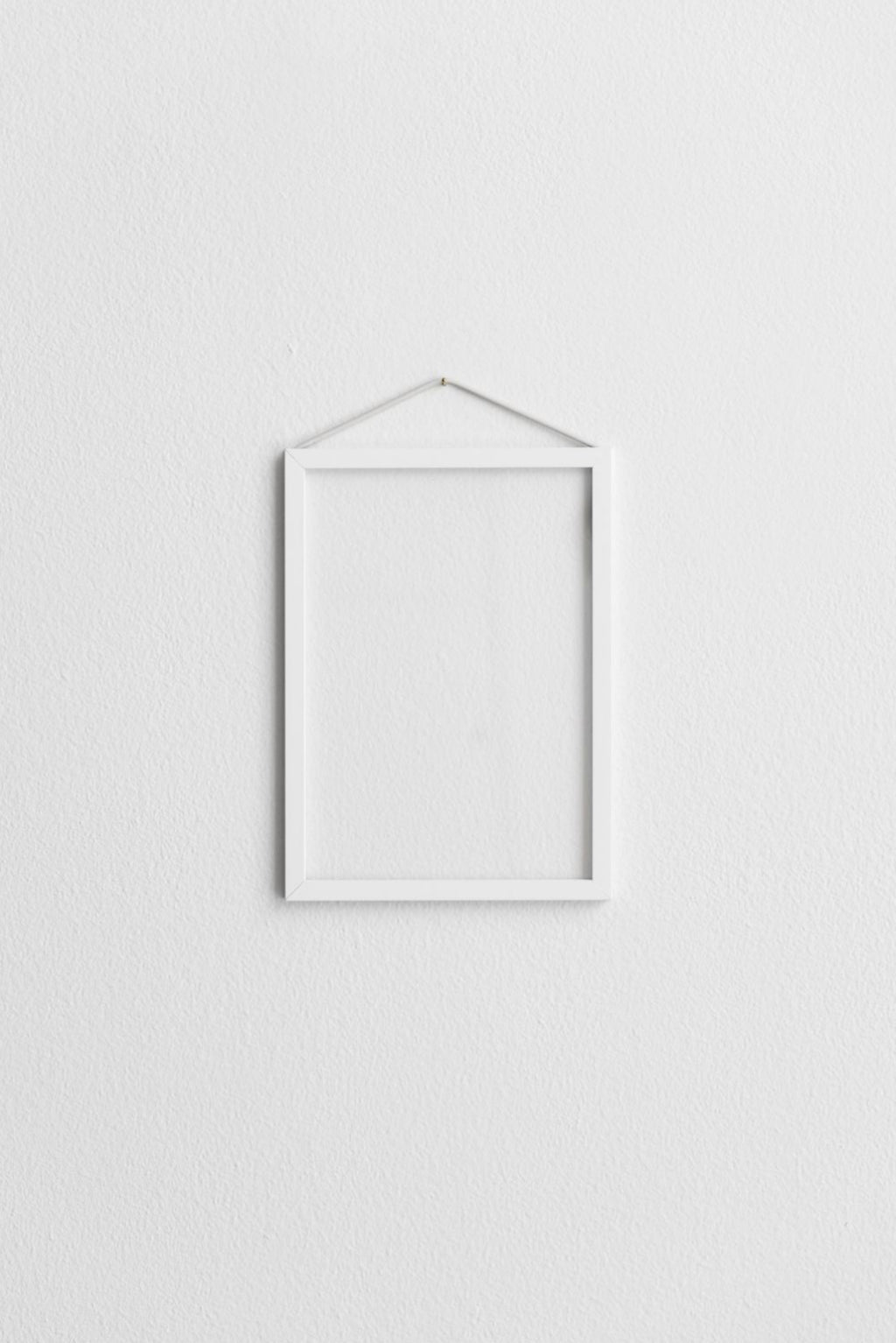Moebe A4 White Frame: Sleek Aluminum & Acrylic Design, Made in Europe