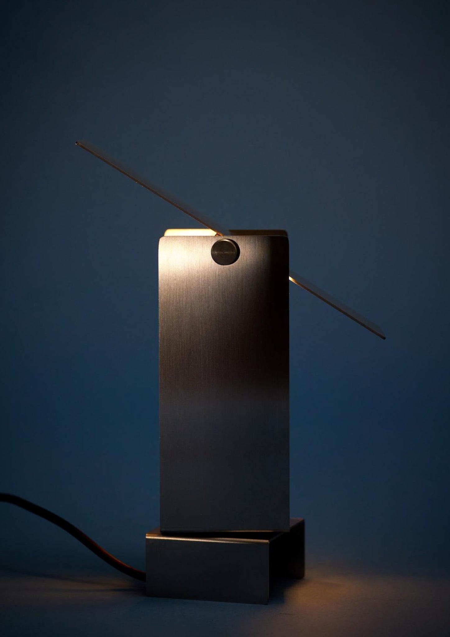 Illuminate Your Space with MOEBE's Stainless Steel Pivoting Table Lamp