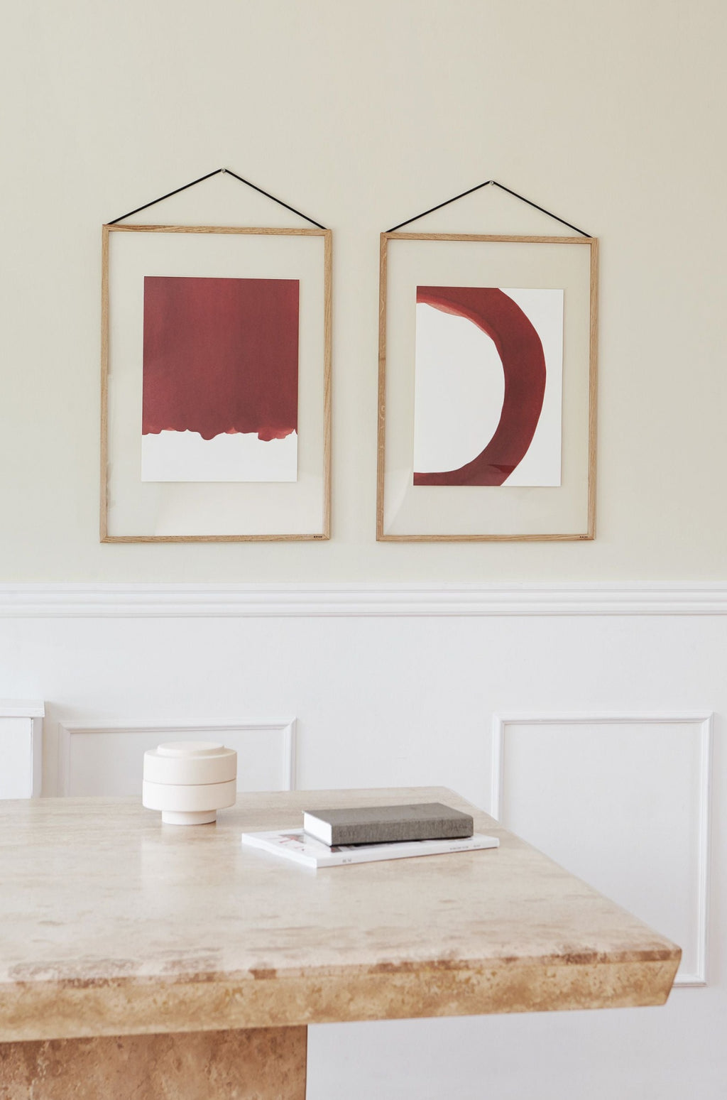 Moebe A3 Oak Frame: Stylish European Design with Acrylic Glass