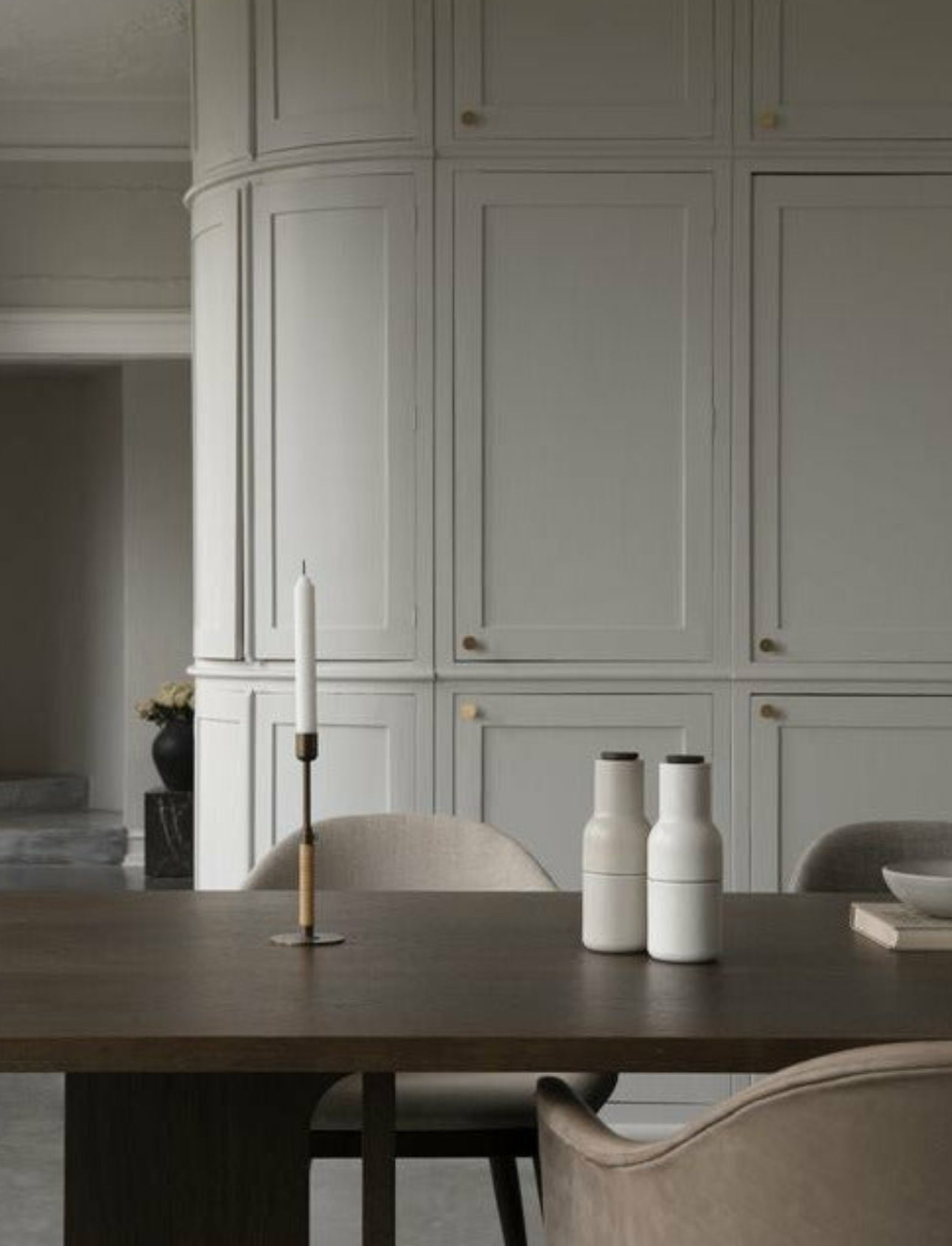 Audo Copenhagen Harbour Dining Dark Stained Oak, Burned Red