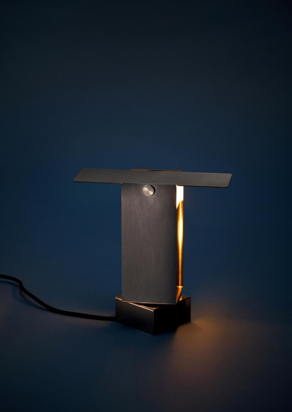 Illuminate Your Space with MOEBE's Stainless Steel Pivoting Table Lamp