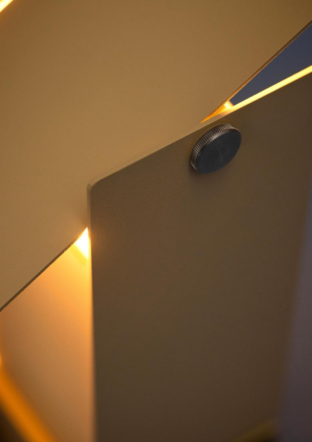 Illuminate Your Space with MOEBE's Sand Pivoting Table Lamp - Danish Design