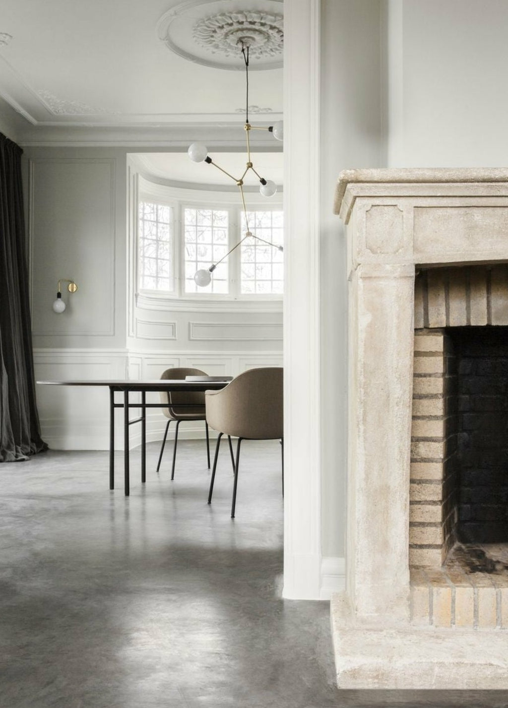 Audo Copenhagen Harbour Dining Dark Stained Oak, Burned Red