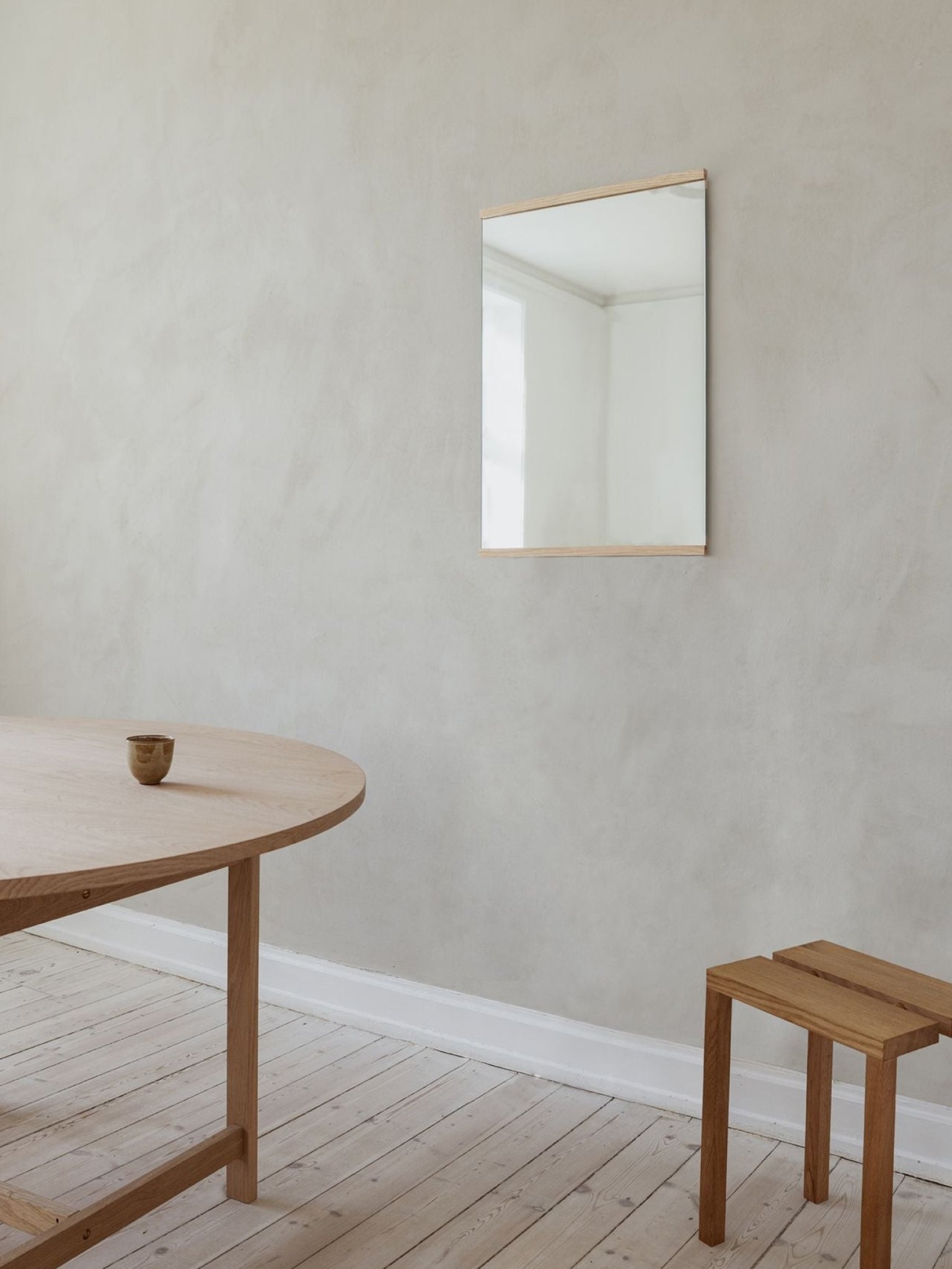 Minimalist Moebe Rectangular Wall Mirror in Ash - 101.8x70 cm