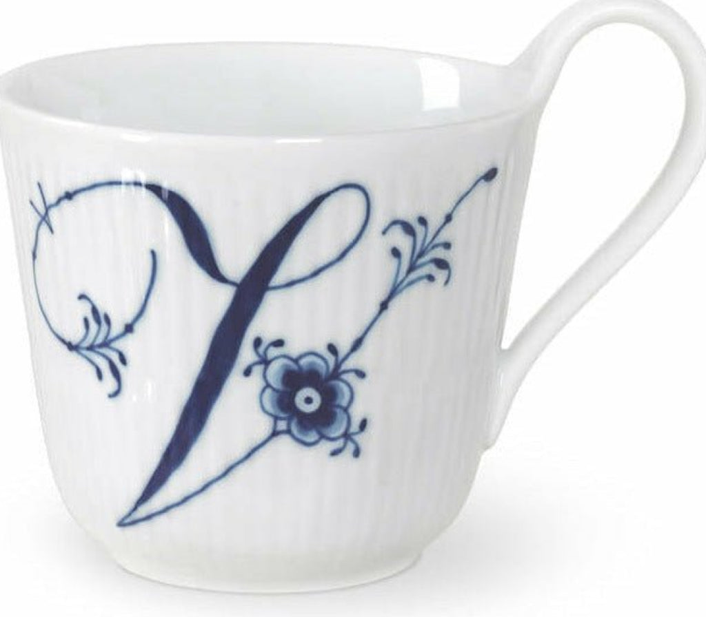 Royal Copenhagen Alphabet Cup 33 Cl, V