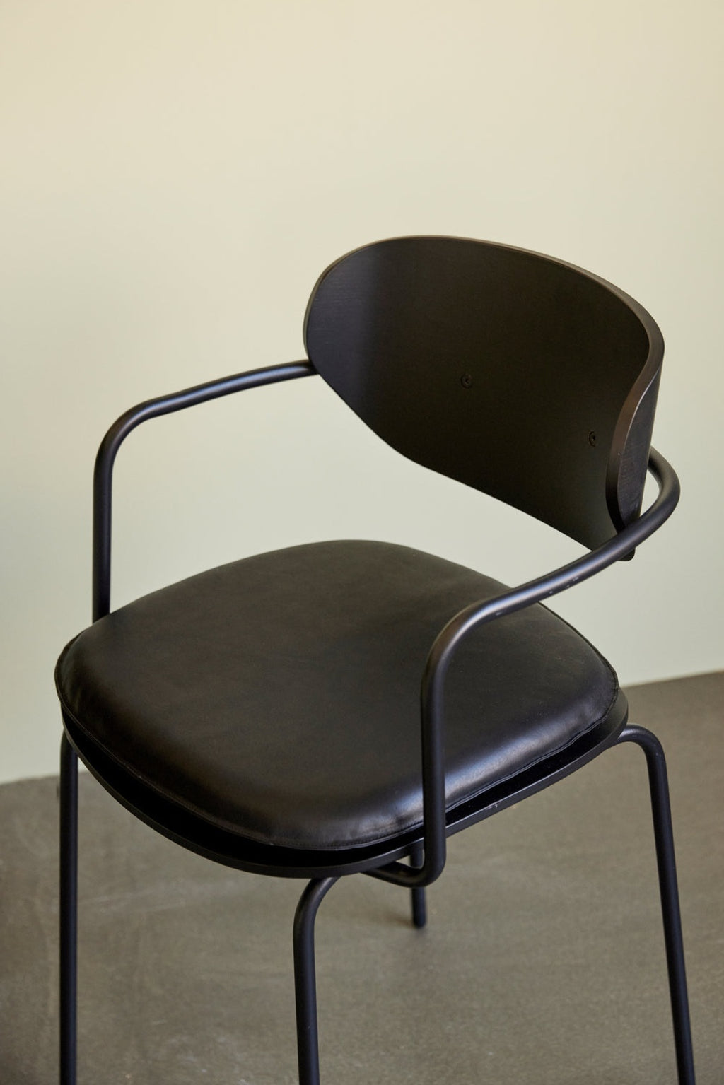 Hübsch Arch Dining Chair in Black: Stylish, Durable, and Ergonomic Design