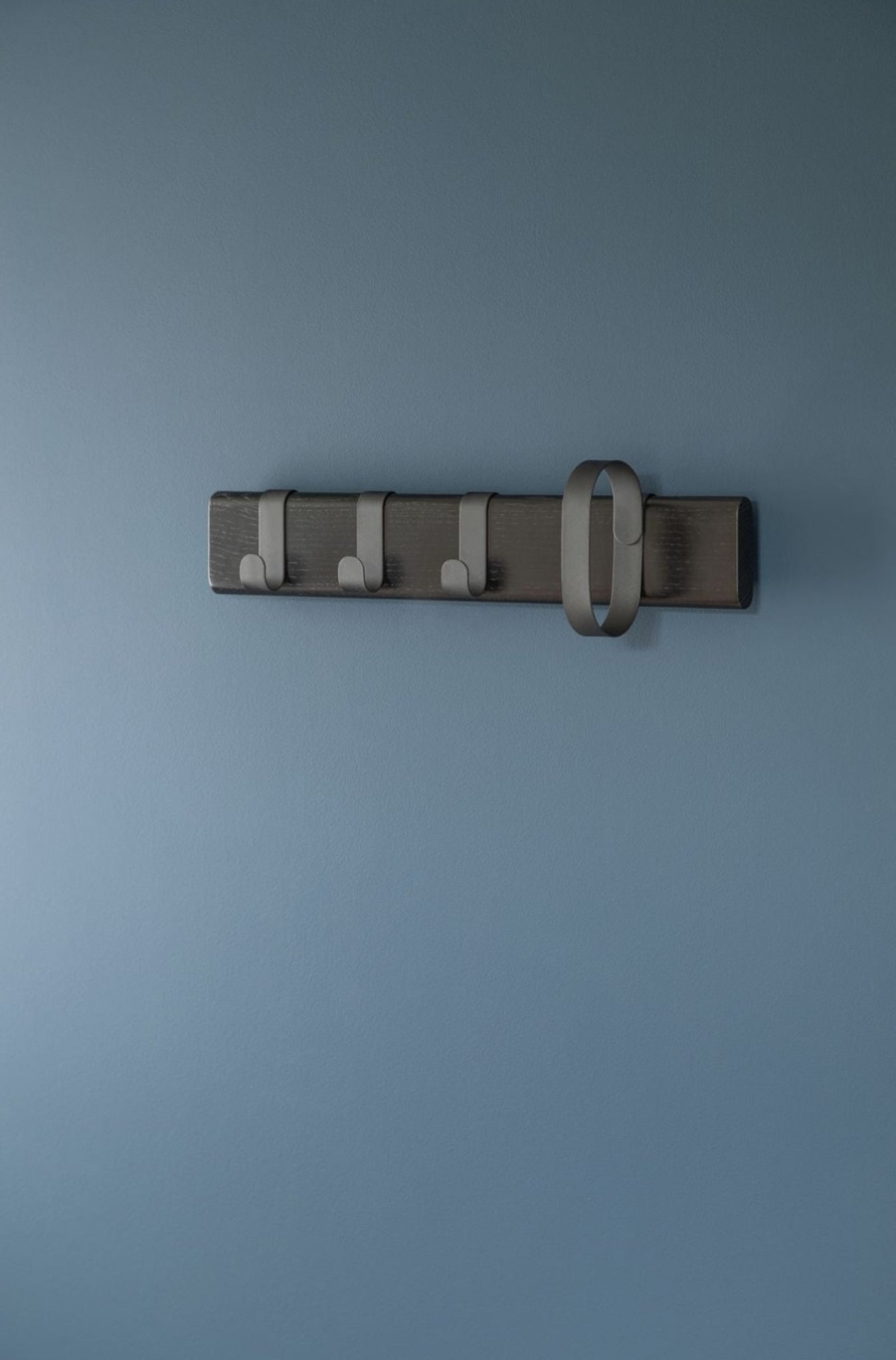 Novoform Design Fluke Wall Hook Small, Oak Black Lacquered