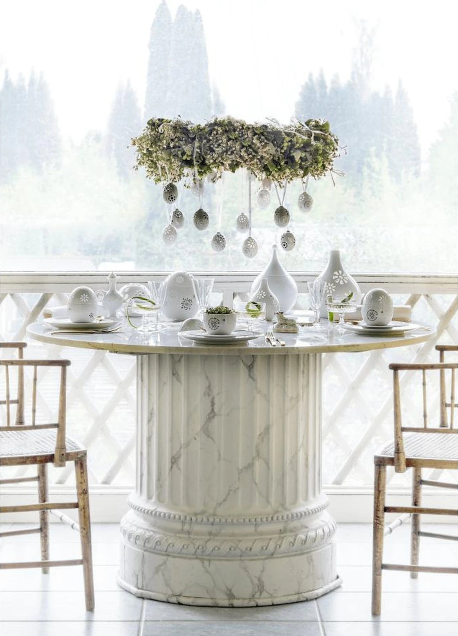 Bjørn Wiinblad Easter Egg, White