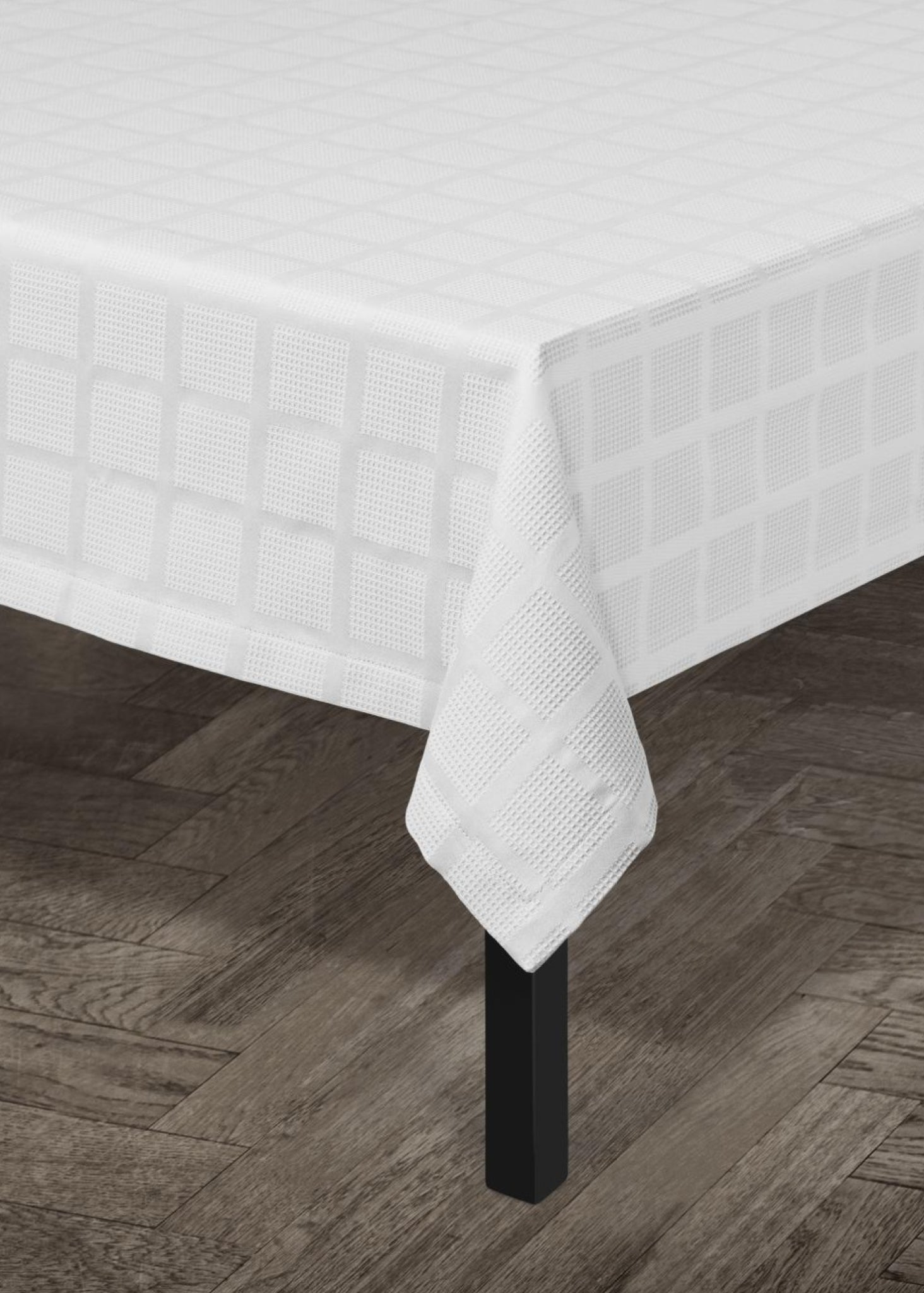 Juna Brick Damascus Tablecloth White, 150x220 Cm