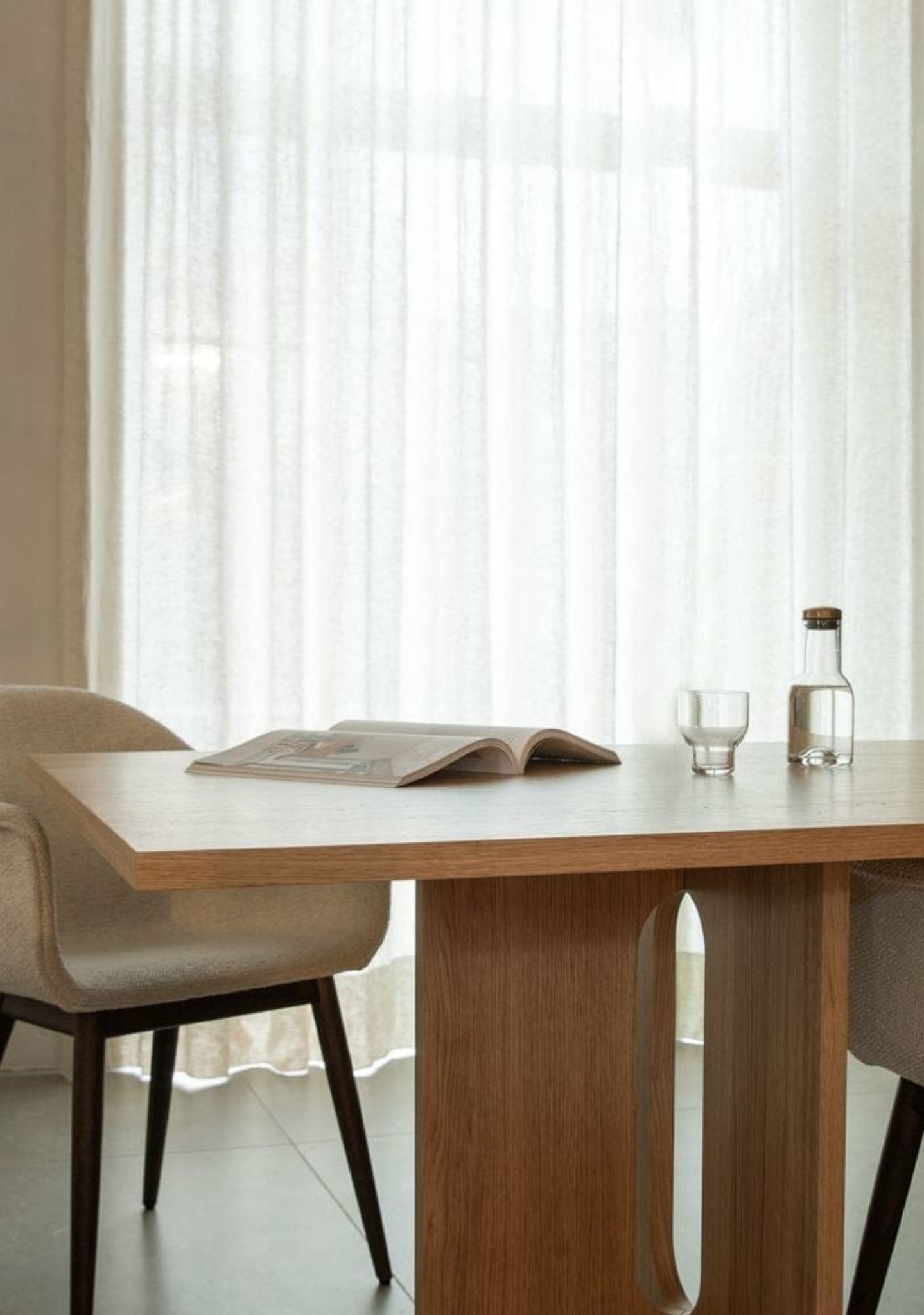 Audo Copenhagen Harbour Dining Dark Stained Oak, Burned Red