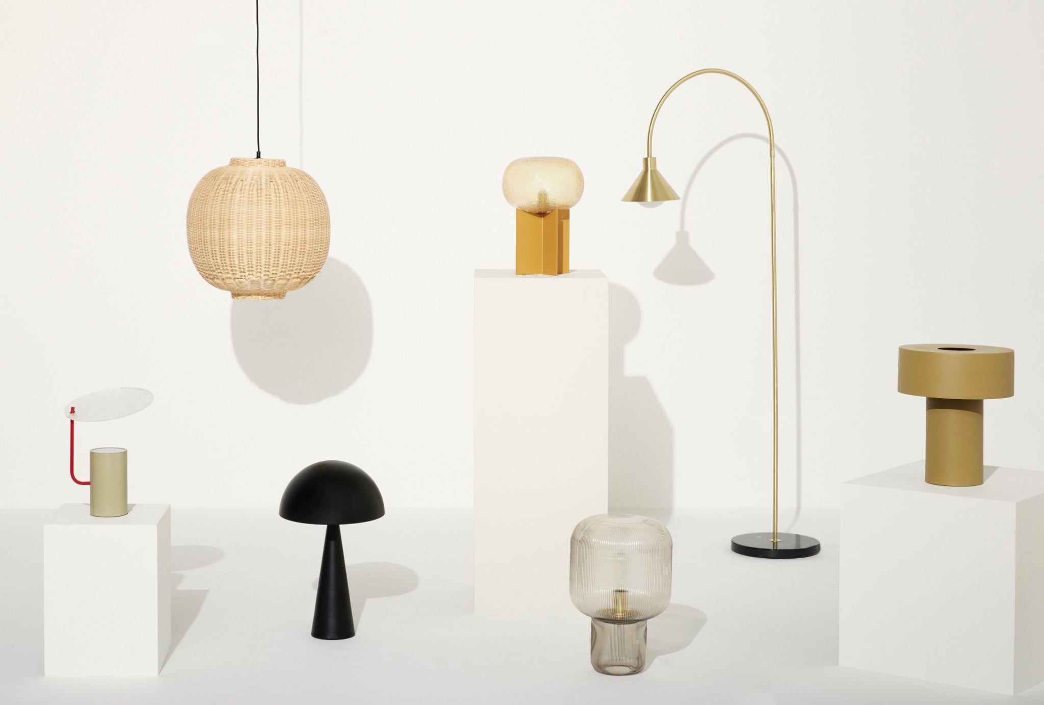 Hübsch Aki Khaki Table Lamp - Stylish Powder-Coated Metal Design