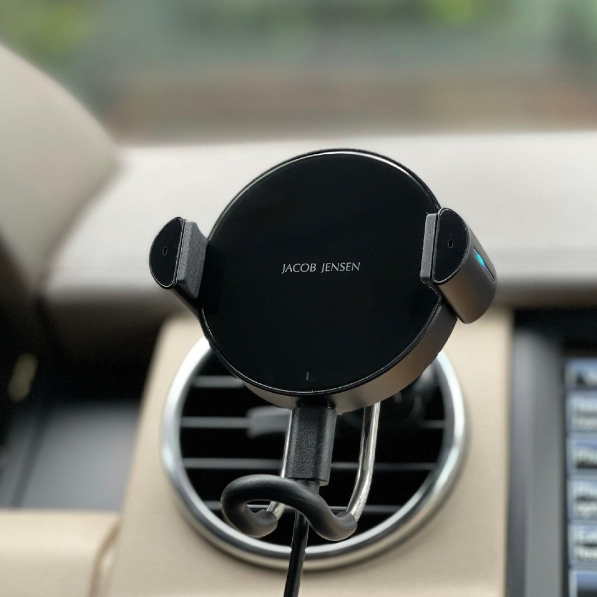 Jacob Jensen QI Charger Wireless Charger