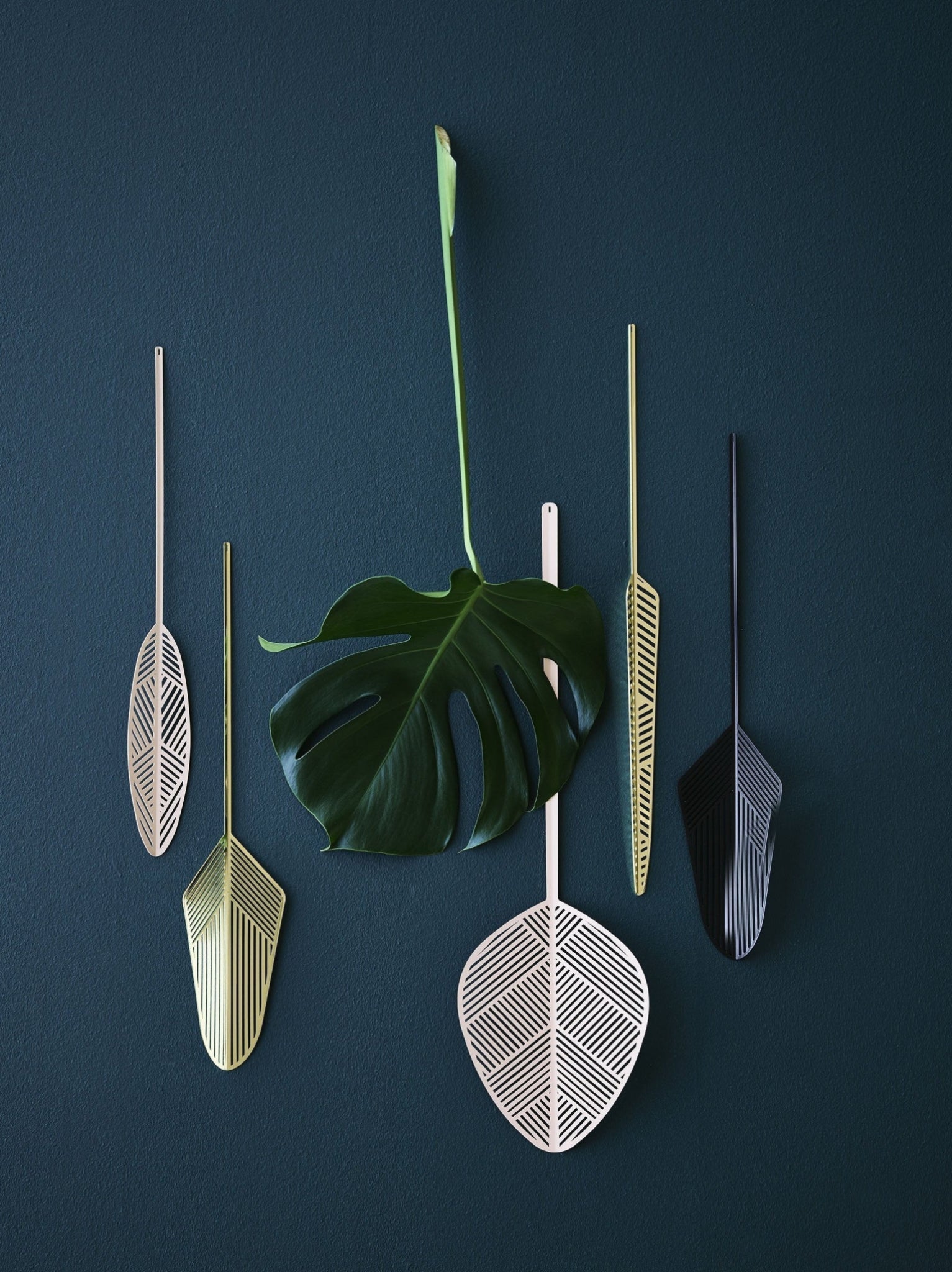 Lucie Kaas Leaflike Metal Sheet Alva Pink, 50,6cm