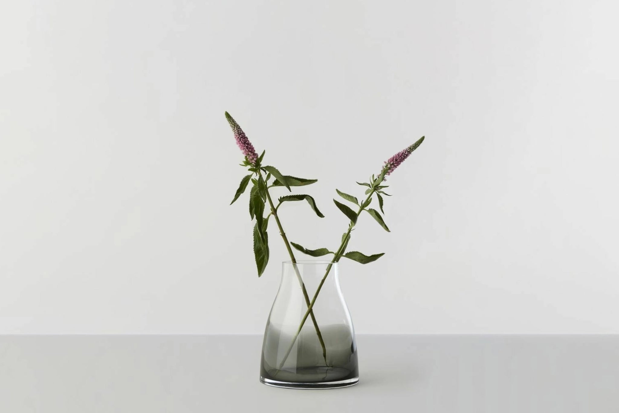 Ro Collection No. 2 Flower Vase øxh 15 X18, Smoked Grey