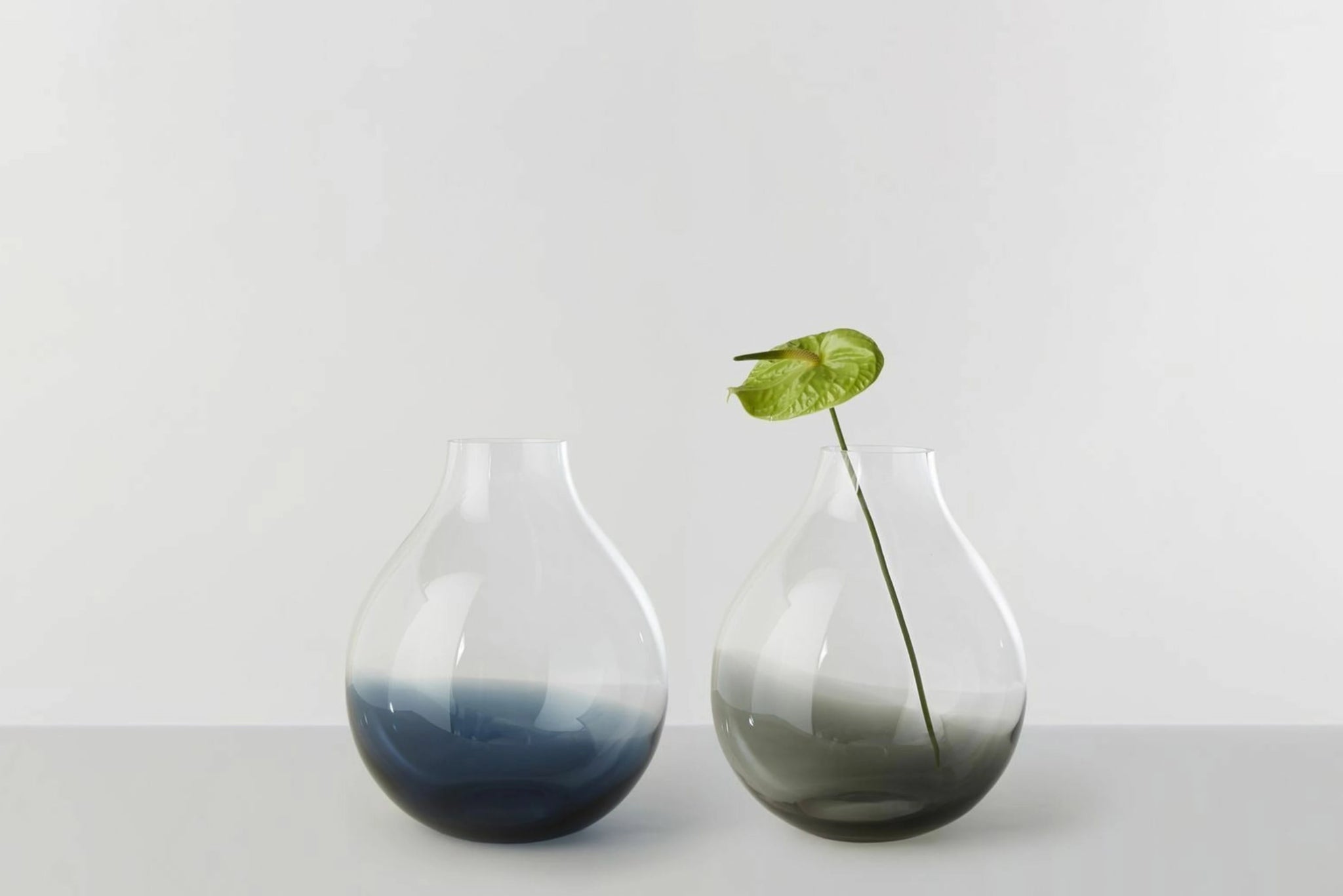 Ro Collection No. 24 Flower Vase, Smoked Grey