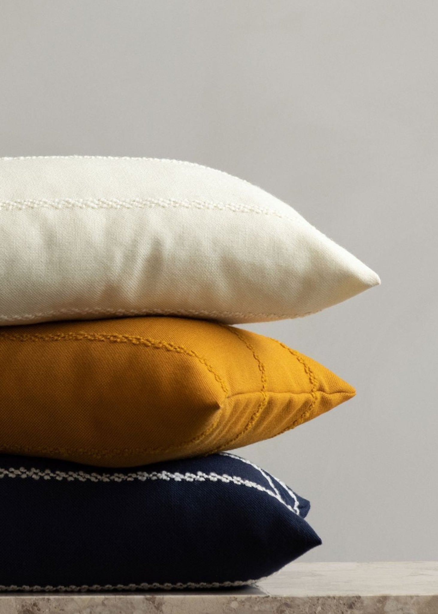 Audo Copenhagen Losaria cushion 60x40 cm, indigo