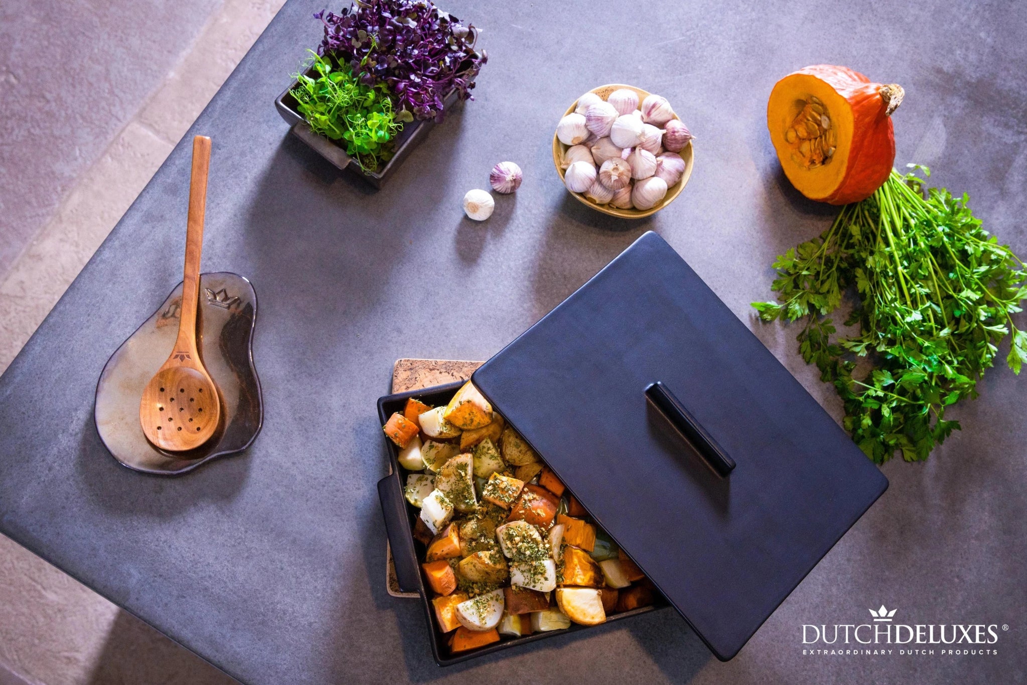 Dutchdeluxes rectangular casserole dish large, matt black