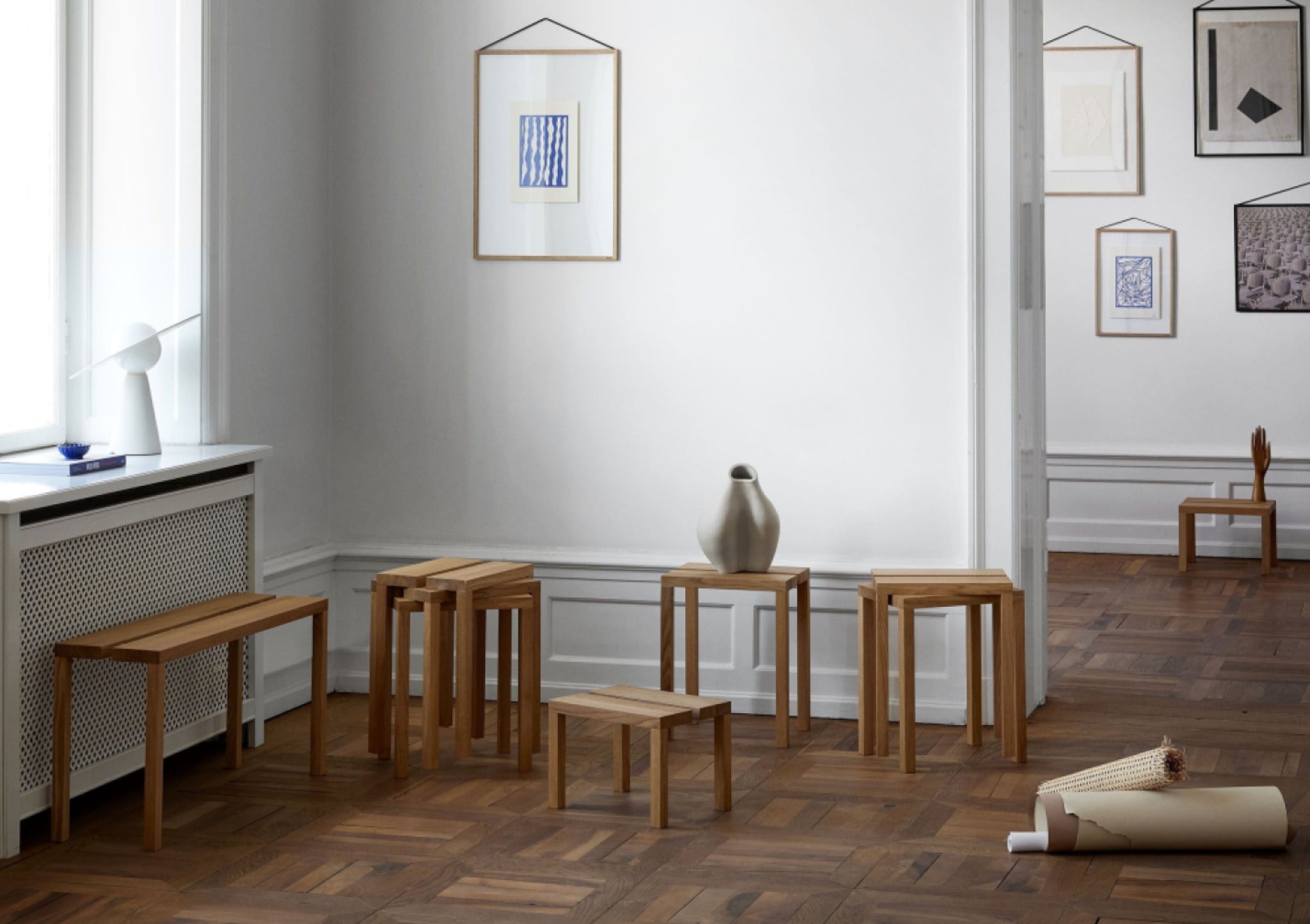 Versatile Moebe Peg Stool: Oak Seat, Table & Stand - Stackable & Portable