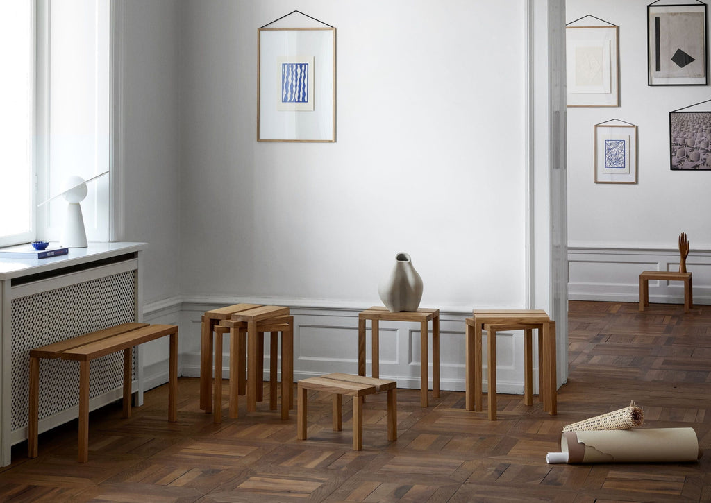 Versatile Moebe Peg Stool: Oak Seat, Table & Stand - Stackable & Portable