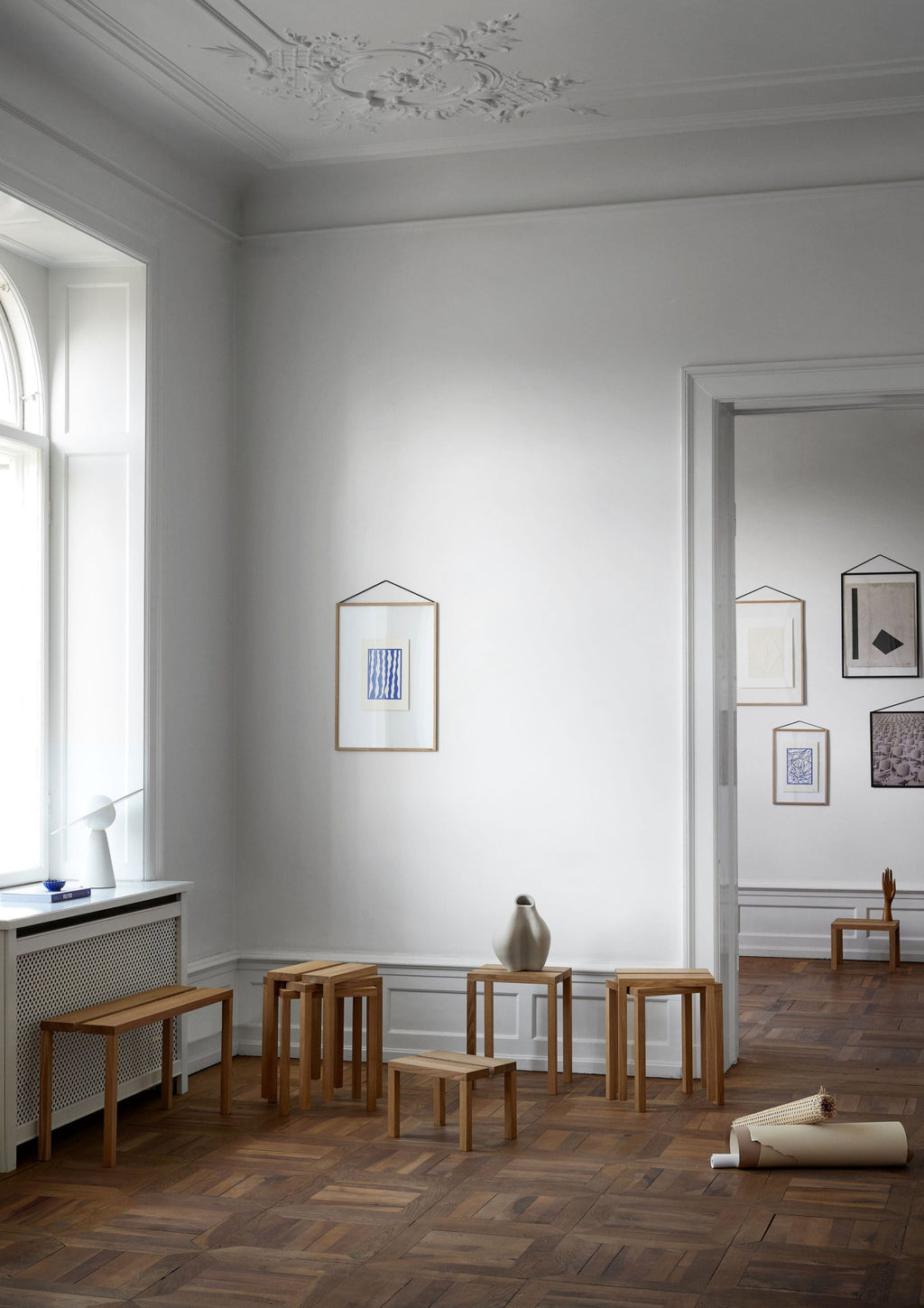 Versatile Moebe Peg Stool: Oak Seat, Table & Stand - Stackable & Portable