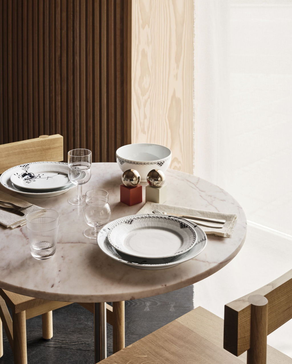 Royal Copenhagen Black Lace Plate, 22 Cm