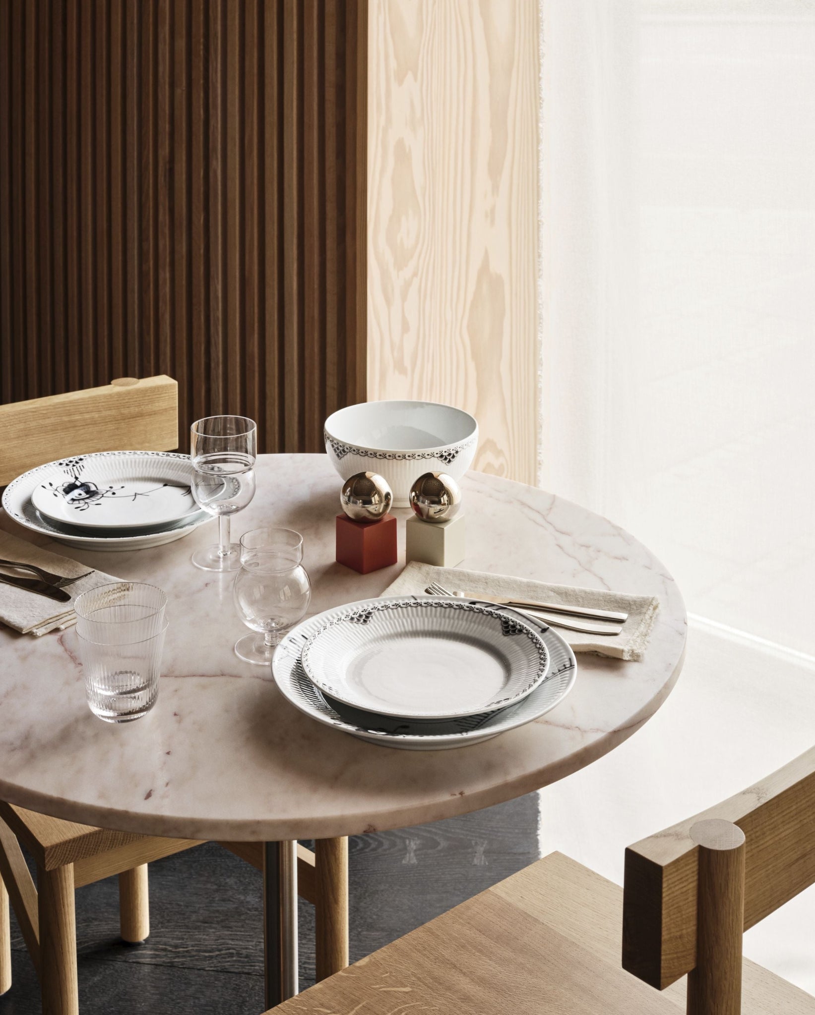 Royal Copenhagen Black Lace Plate, 22 Cm