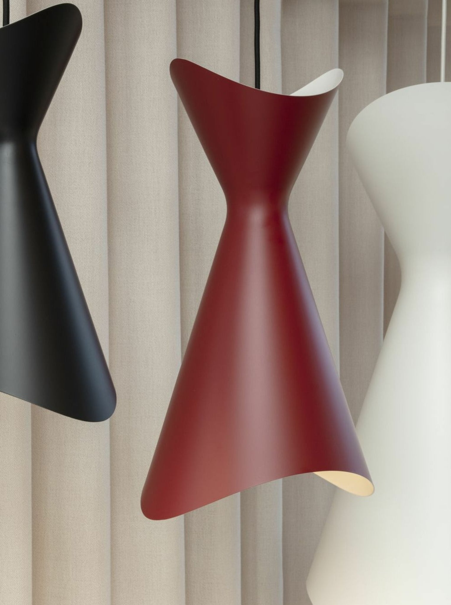 Lyfa Ninotchka Pendant 42,5 Cm, Black