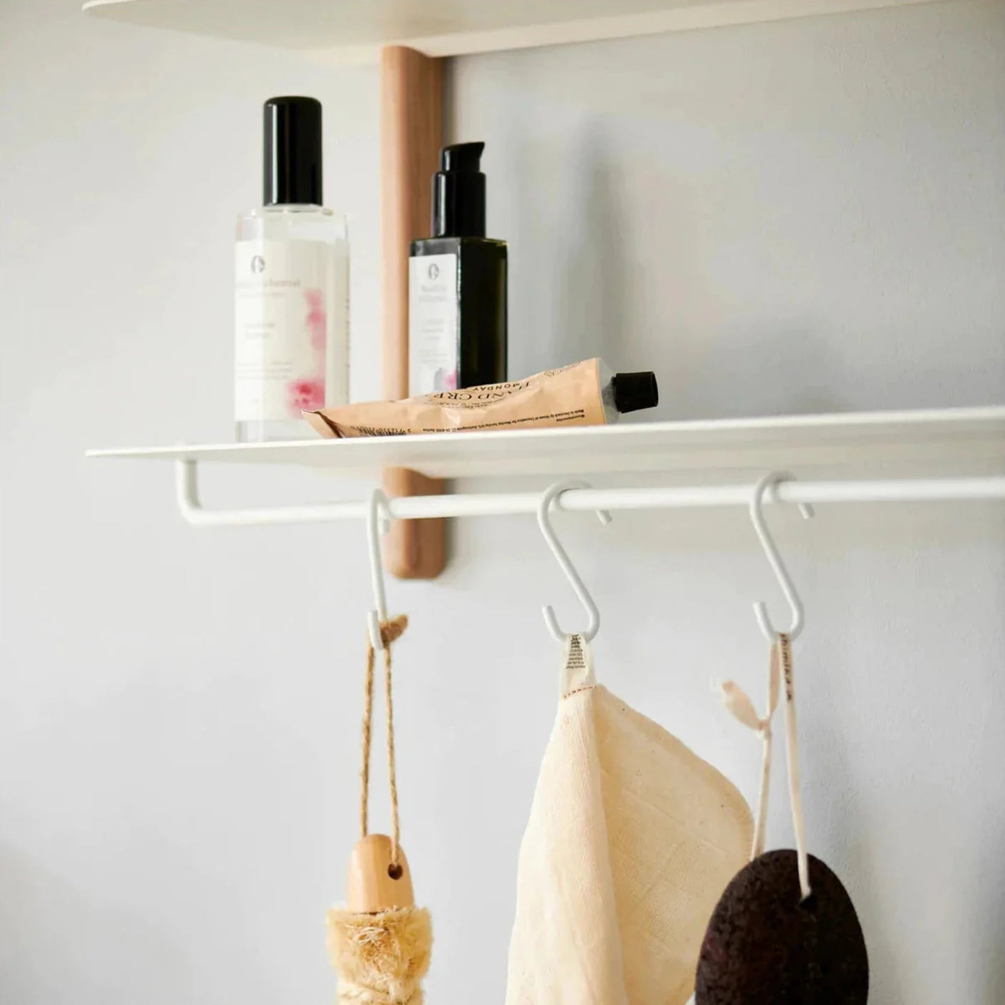 Gejst NIVO Shelf Hooks 3-Pack, White - Hang Towels & Pots in Kitchen/Bath