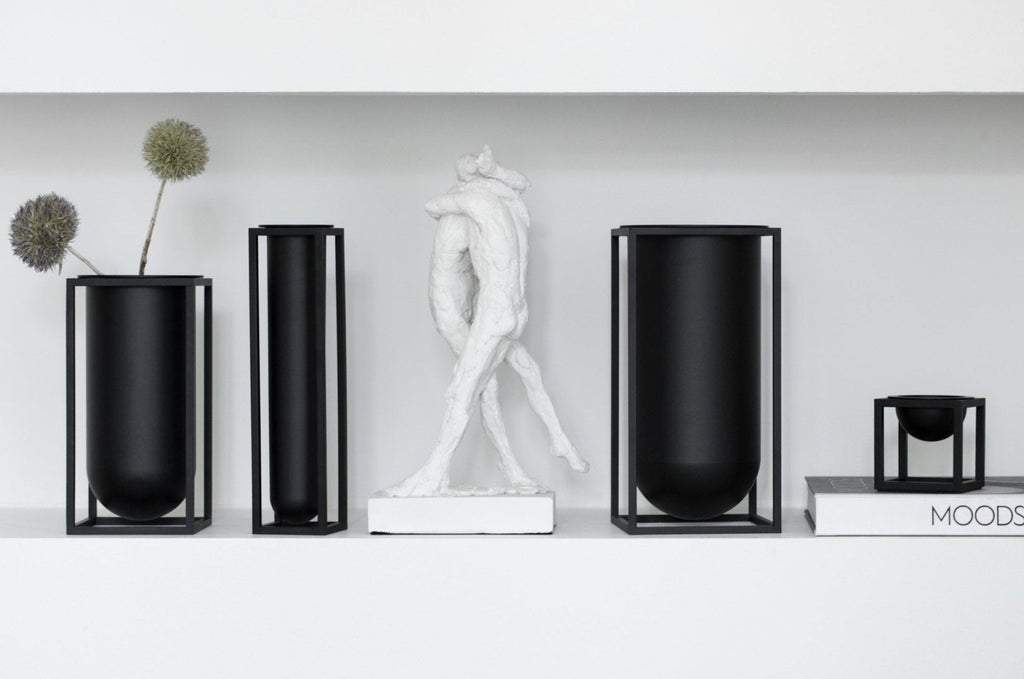 Audo Copenhagen Kubus Vase Lily Black