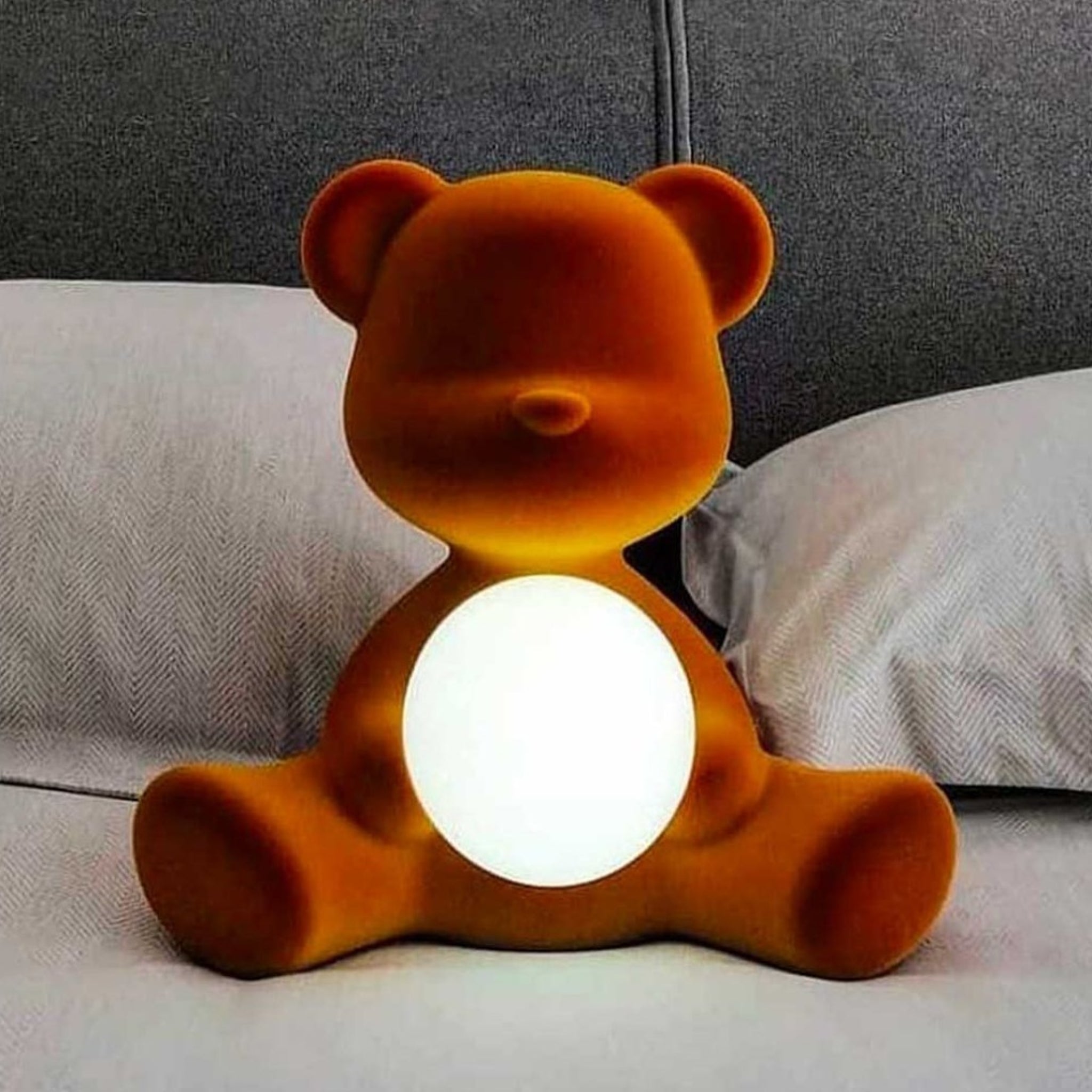 Qeeboo Teddy Girl LED Table Lamp - Rechargeable Velvet Finish in Fuxia