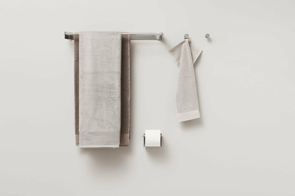 Form & Refine Arc Wall-Mounted Toilet Roll Holder — Black Steel, Knurled