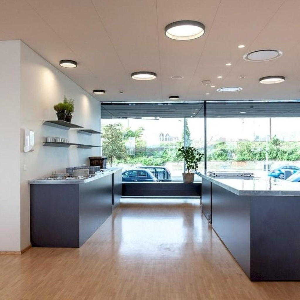 Louis Poulsen LP Circle surface-mounted lamp Ø 450 mm, black