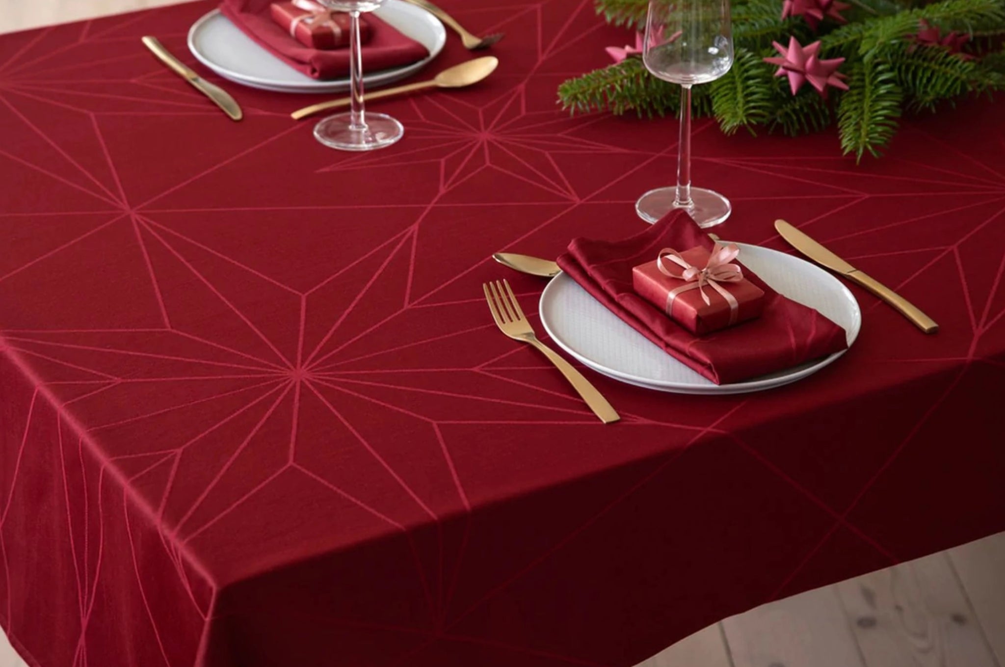 Novoform Design Stars Tablecloth 320 Cm, Advent Red