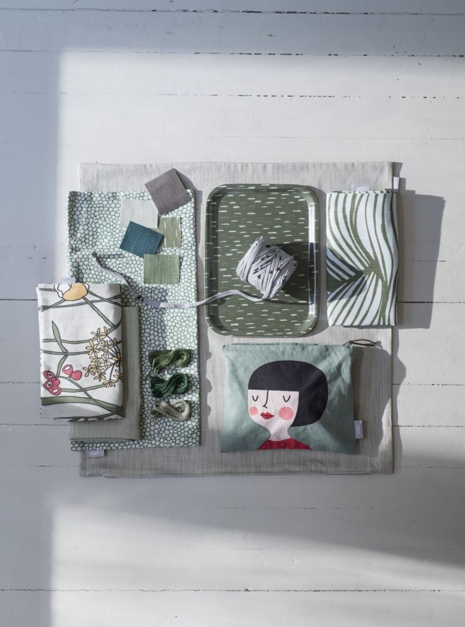 Spira Art Tray, Green