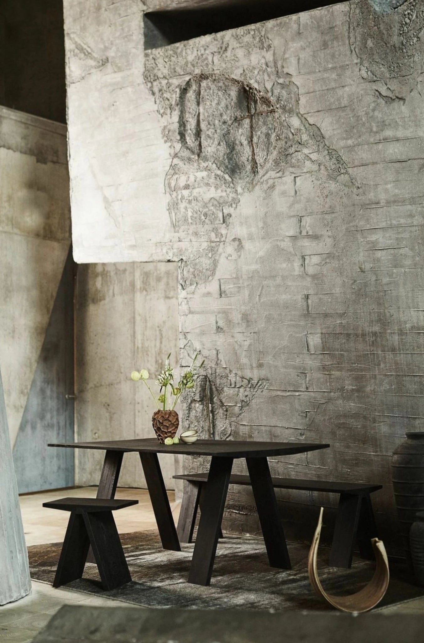 Muubs Angle Dining Table, Black