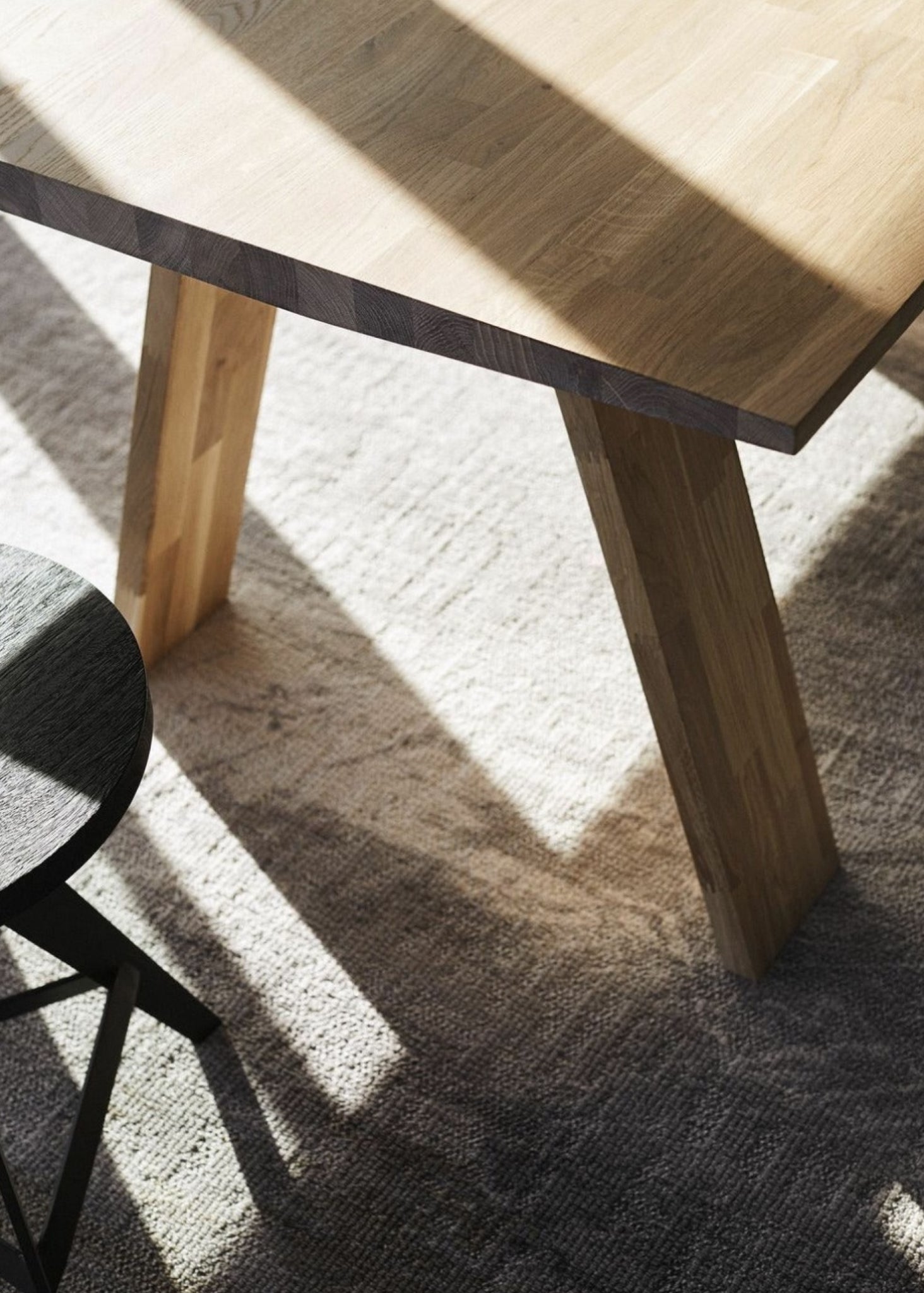 Muubs Angle Dining Table, Nature
