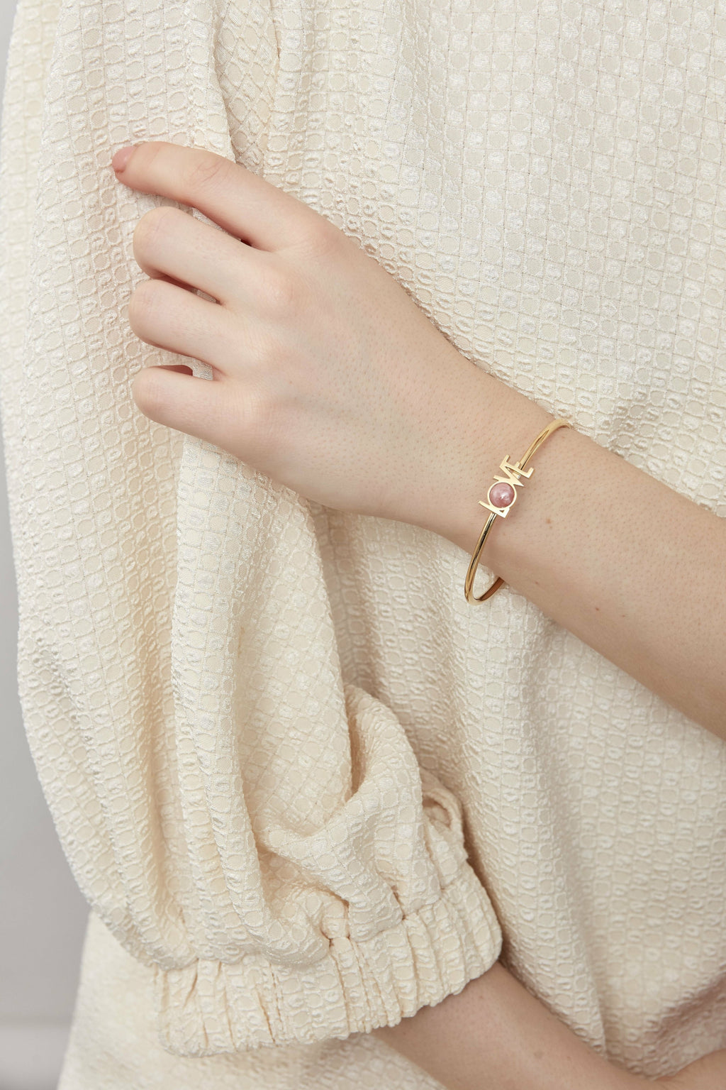 Design Letters Great Love Bangle 18k Gold Plated, Red Chrosite