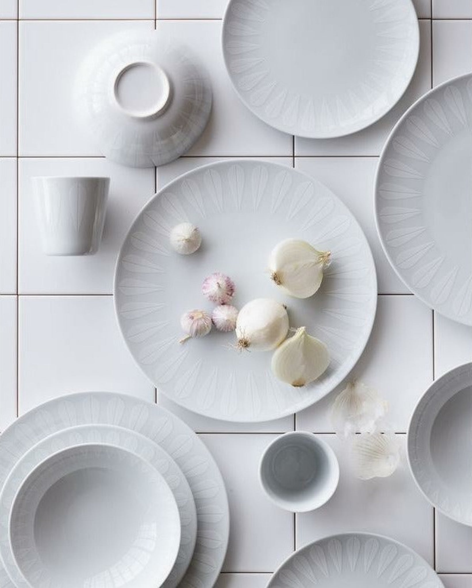 Lucie Kaas Arne Clausen plate white lotus, Ø28 cm