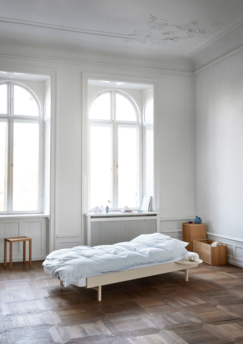 Minimalist Moebe Bed 90 cm in Sand - Modern Powder-Coated Steel Frame
