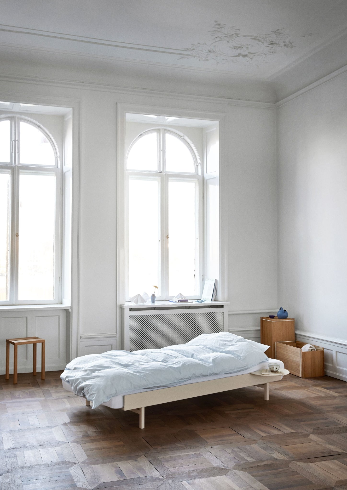 Minimalist Moebe Bed 90 cm in Sand - Modern Powder-Coated Steel Frame