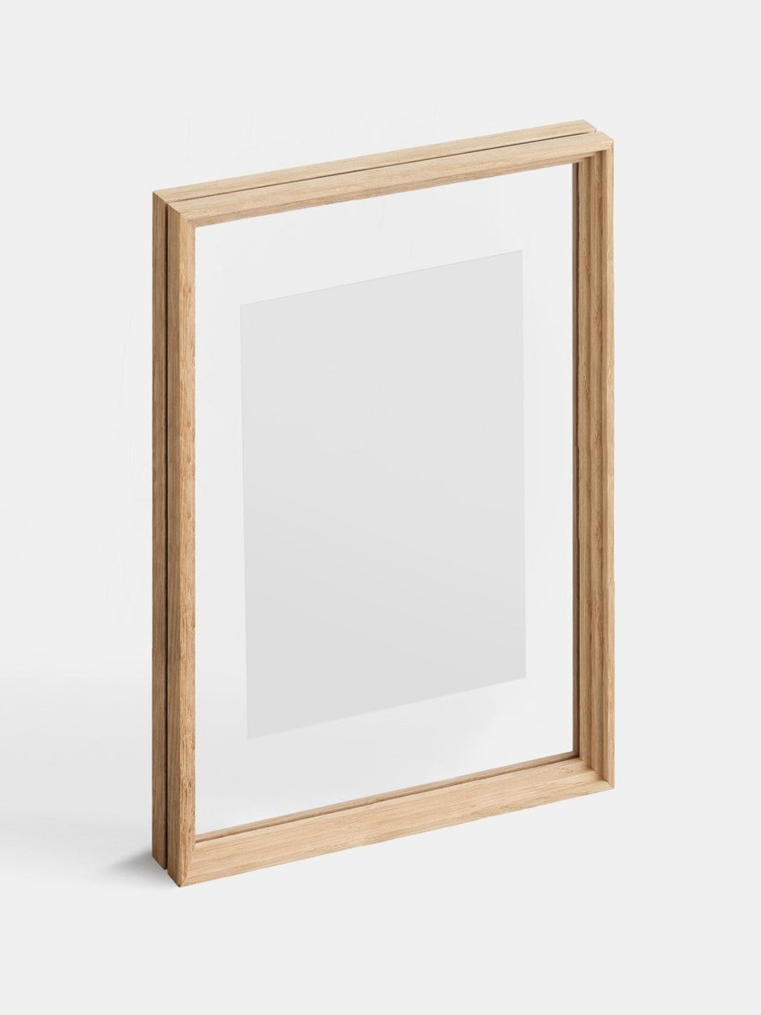 Moebe A4 Oak Frame: Stylish Acrylic & Oak Design, Made in Europe