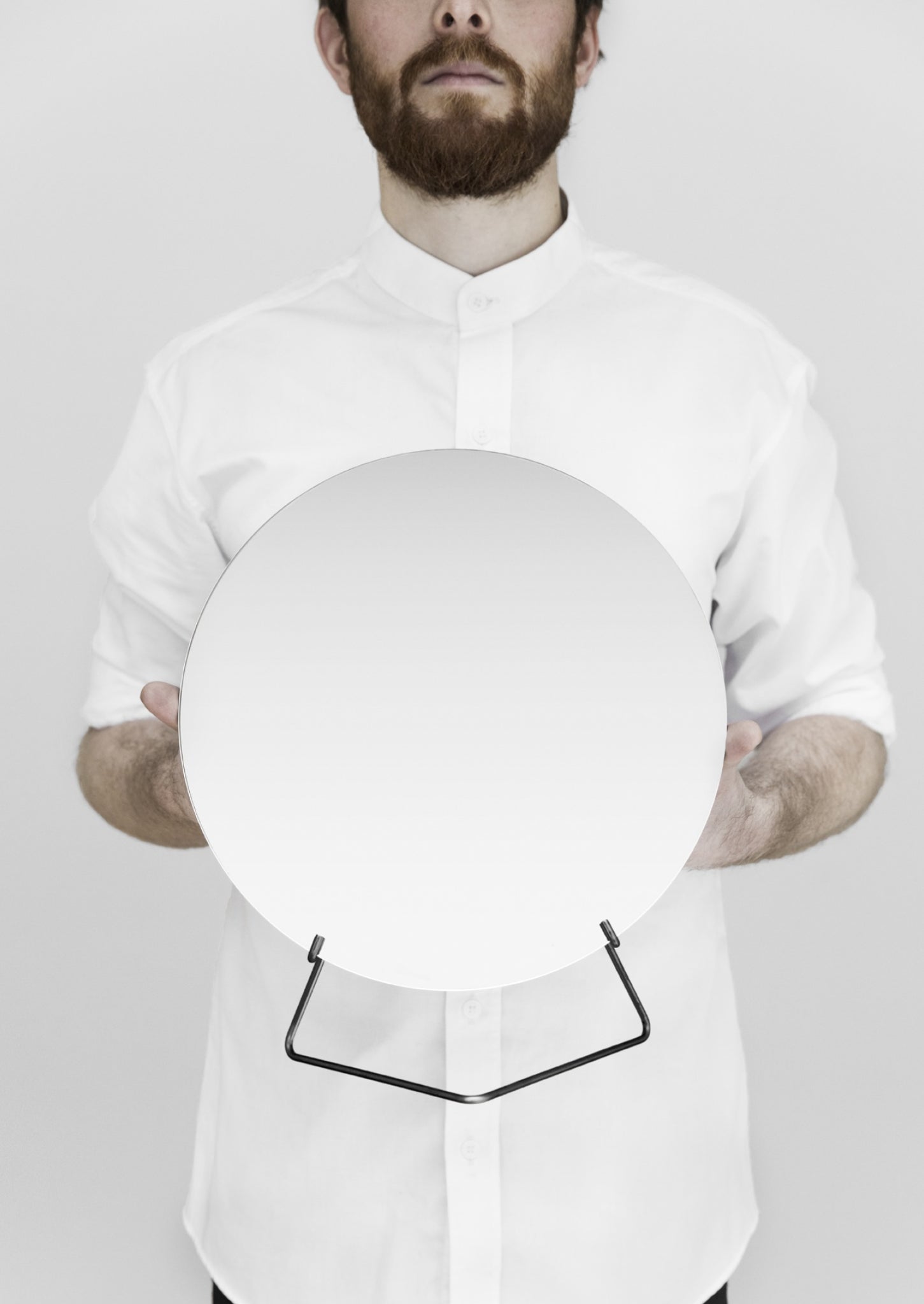 Sleek Moebe Standing Mirror Ø30 cm in Black - Minimalist Design