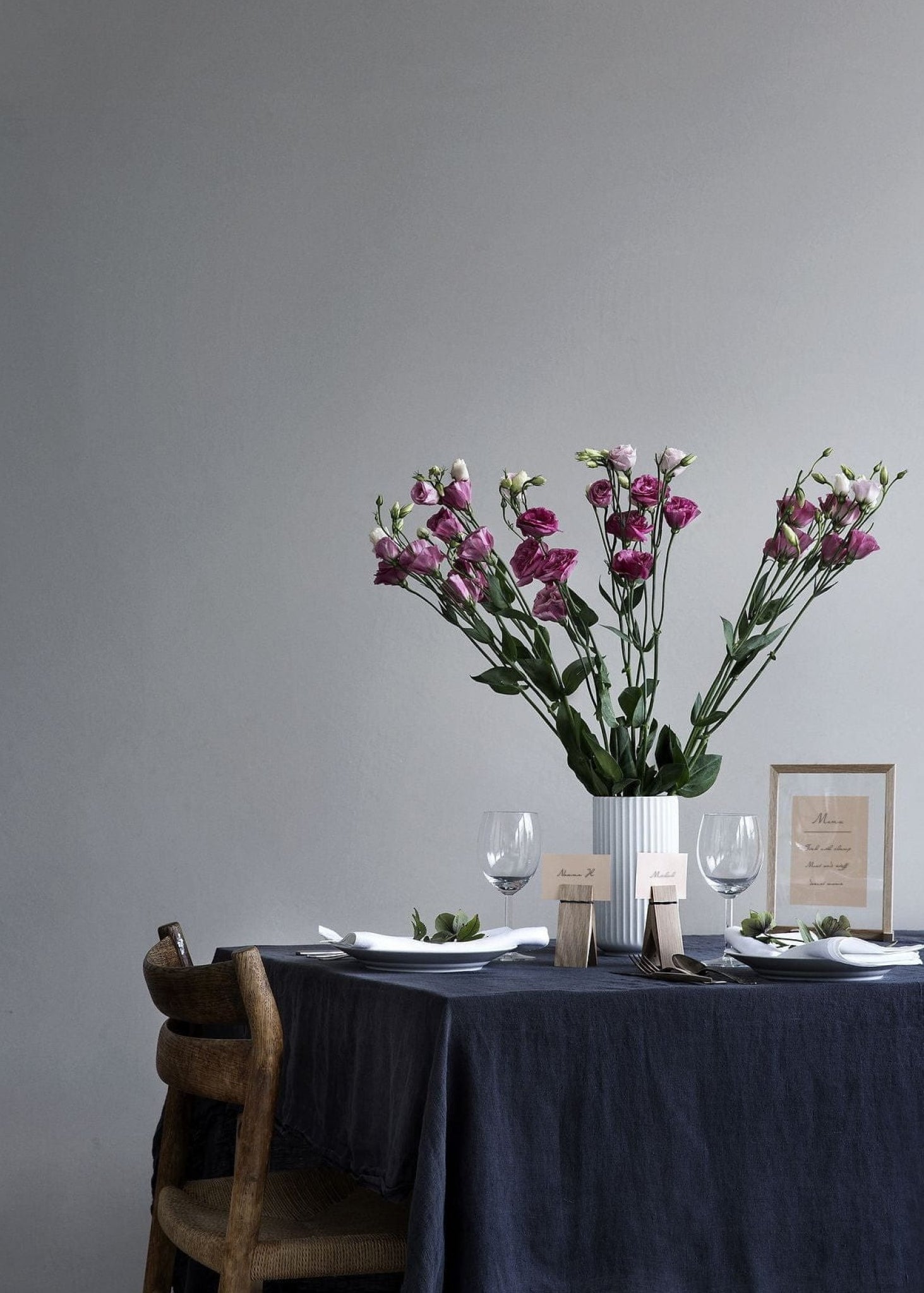 Moebe A4 Oak Frame: Stylish Acrylic & Oak Design, Made in Europe